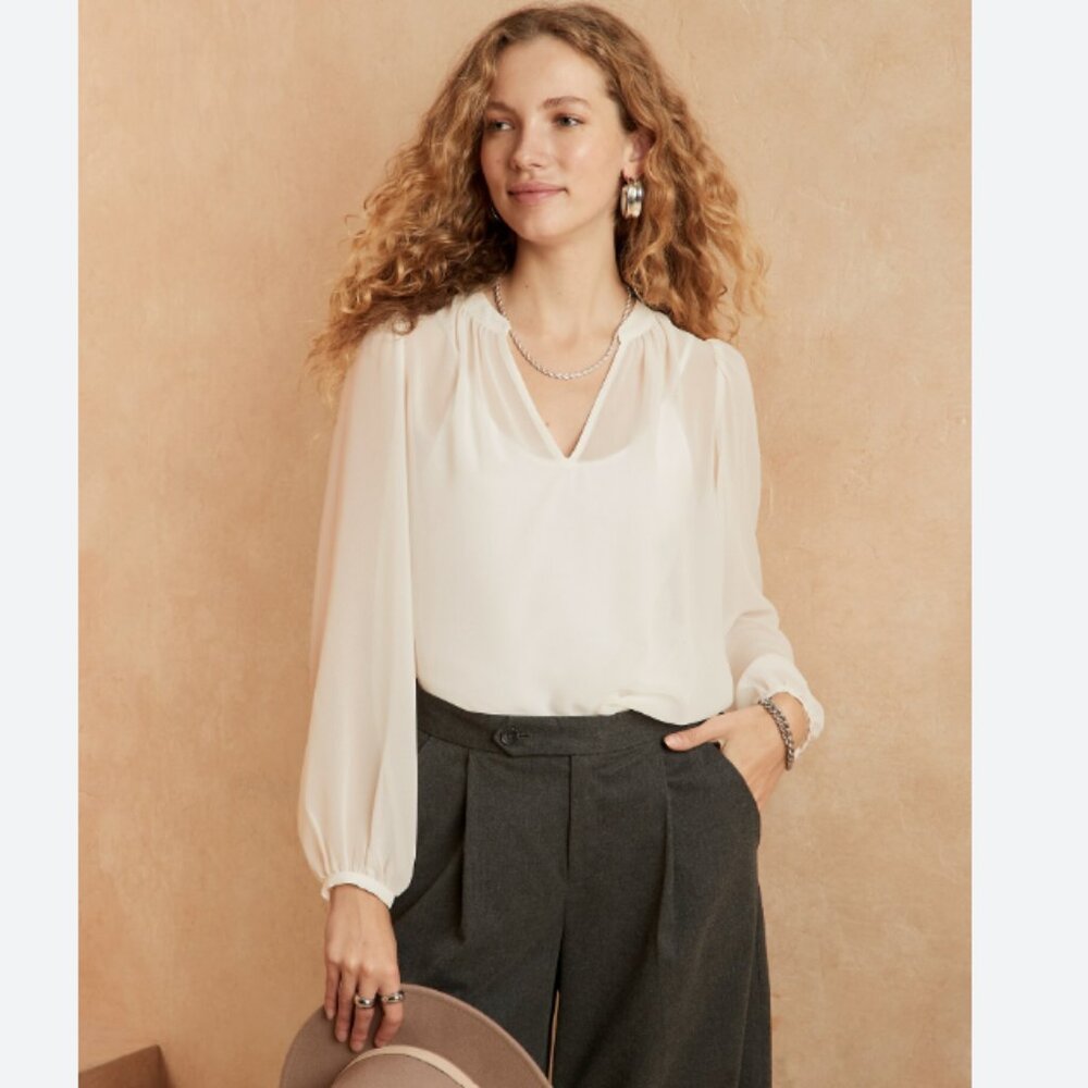 Banana Republic Balloon Sleeve Blouse in snow day (off white)
